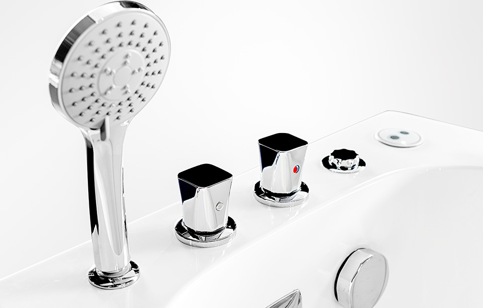 T-109 Walk-in tub price Safety Bathtub With Seat for elder